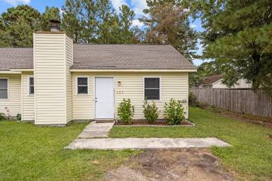 Main picture of 232 Cedar Ridge Ln