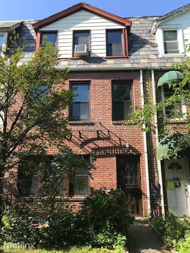 Main picture of 6808 Clyde St