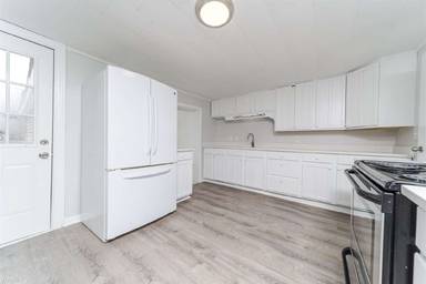 Main picture of 824 2nd St
