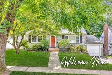 Main picture of 84 Crestview Ave