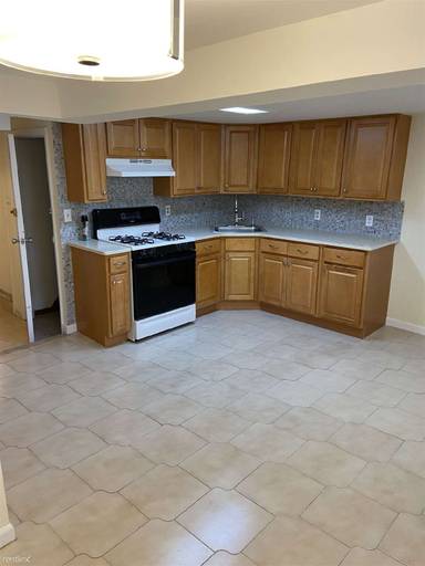 Main picture of 1446 81st St