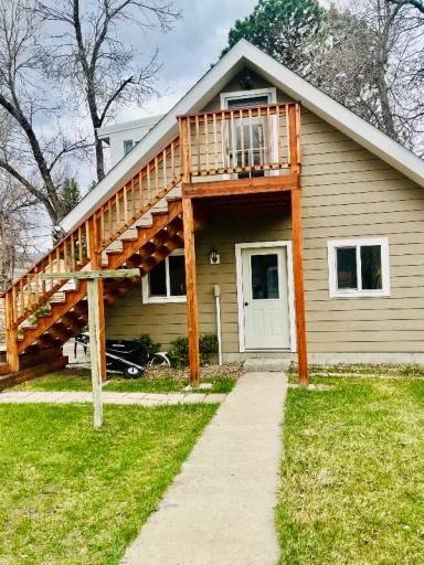 Main picture of 210 1/2 S 8th St