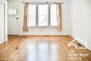 Main picture of 2616 N Marshfield Ave