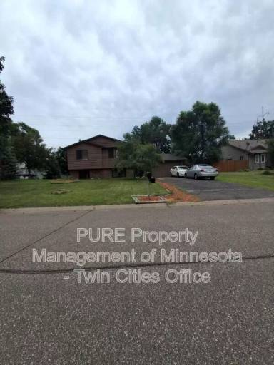 Main picture of 12959 Grouse St NW