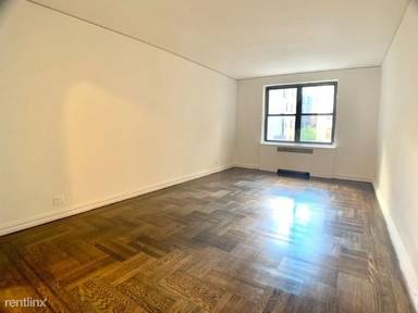 Main picture of 690 Fort Washington