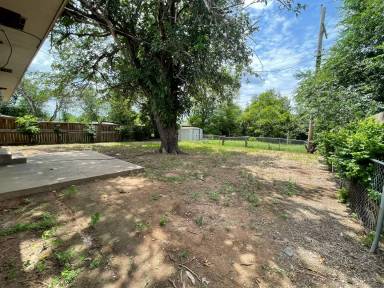 Main picture of 5808 NW Liberty Ave