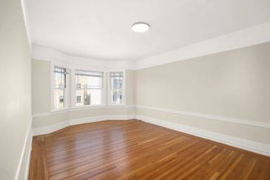 Main picture of 1464 Francisco St