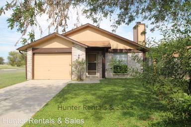 Main picture of 2101 Coach Dr