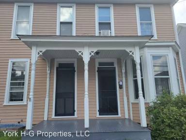 Main picture of 64 E Stevens St