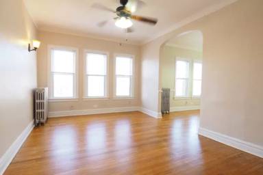 Main picture of 4929 N Whipple St