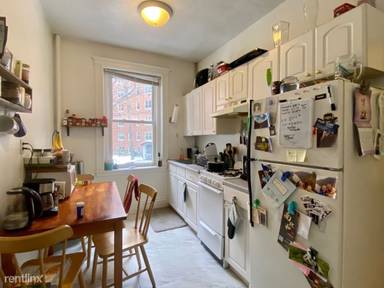 Main picture of 6 Camelot Ct