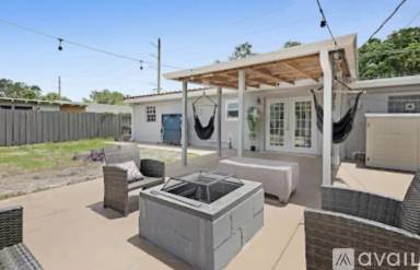 Main picture of 2906 N 58th Ave