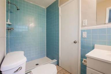 Main picture of 2931 N 66th Ave