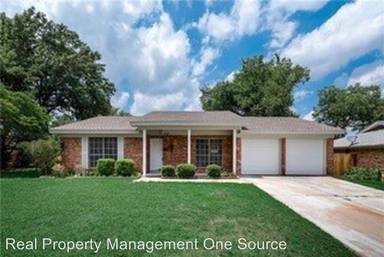 Main picture of 5021 Emerald Lake Dr