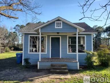 Main picture of 2400 Holmes Rd