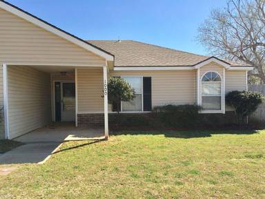 Main picture of 1016 Shadowlake Rd