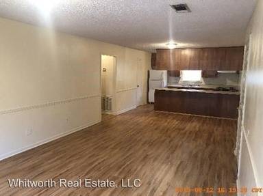 Main picture of 713 33rd St E