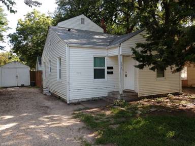 Main picture of 2431 W 3rd St N