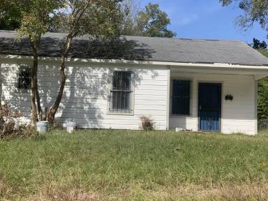 Main picture of 3532 Sumner St