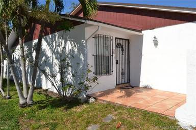 Main picture of 12193 SW 10th St