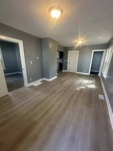 Main picture of 10404 Grandview Ave