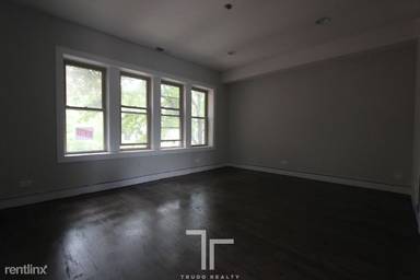 Main picture of 3915 N Janssen Ave