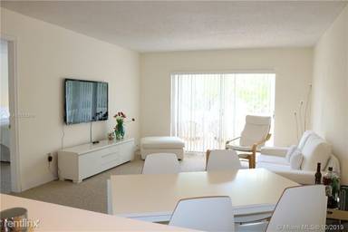 Main picture of VILLAGE OF KINGS CREEK CO