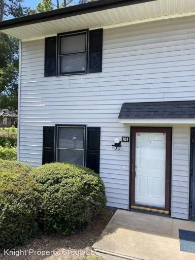 Main picture of 4001 S Bend Dr