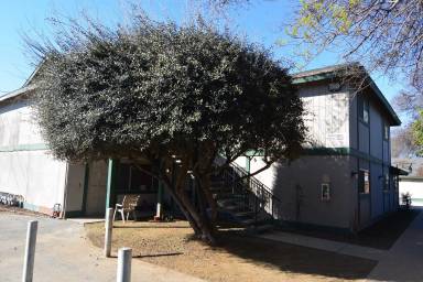 Main picture of 1325 S Central St