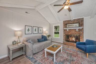 Main picture of 204 Foxborough Rd
