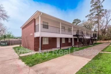Main picture of 600 Palm St