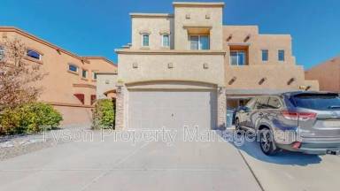 Main picture of 1821 Cortina Loop SE
