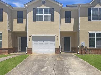 Main picture of 2388 Coach Way