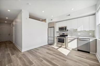 Main picture of 3839 Wallace St