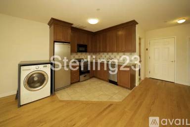 Main picture of 14 31 Astoria Blvd