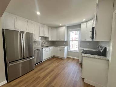 Main picture of 221 Wilson St