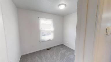 Main picture of 798 N Ford Blvd