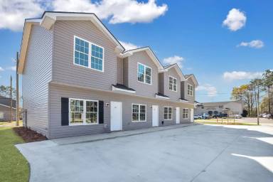 Main picture of 93 Briarwood Ln