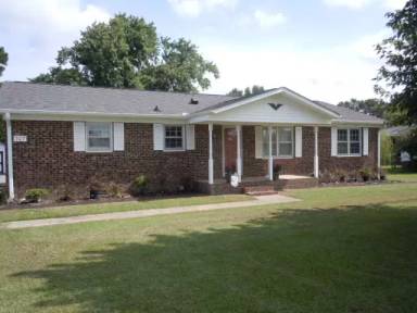 Main picture of 707 E New Hope Rd