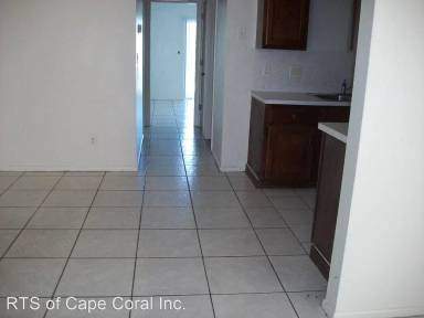 Main picture of 319 Cape Coral Pkwy E
