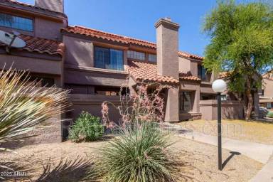 Main picture of Papago Park Village