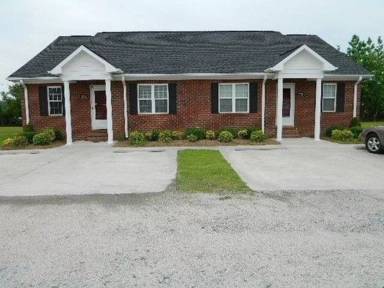 Main picture of 17 Huron Dr