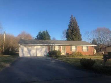 Main picture of 728 Piper Rd