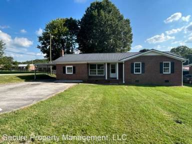 Main picture of 301 Greenbriar St