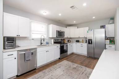 Main picture of 3705 Park Ridge Blvd