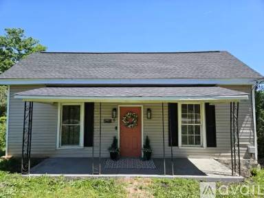 Main picture of 6 Sparks Ave