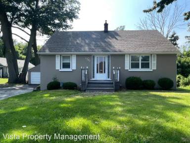 Main picture of 1387 Long Pond Rd