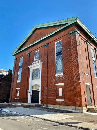 Main picture of 300 Richmond St