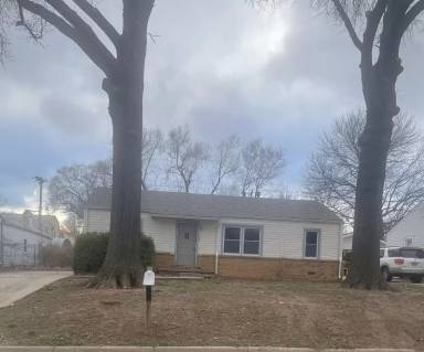 Main picture of 809 N Kokomo Ave