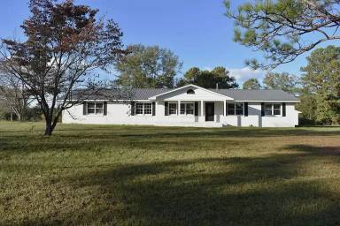 Main picture of 16 Tracy Ln